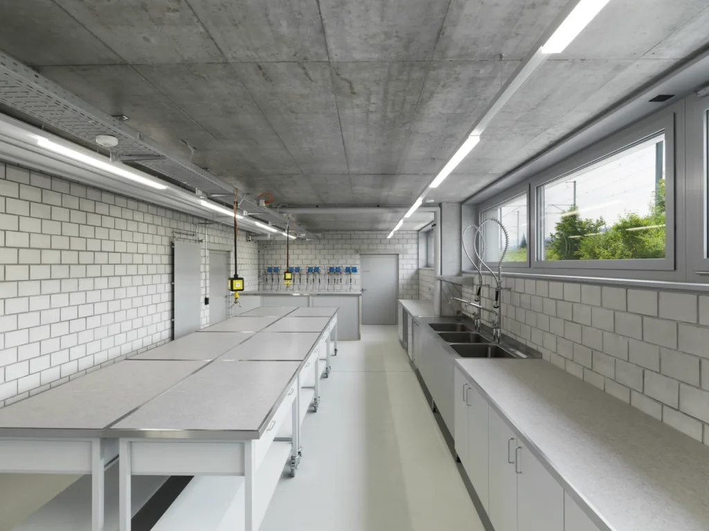 182040 Feuerwehrdepot Rtlthal 92555