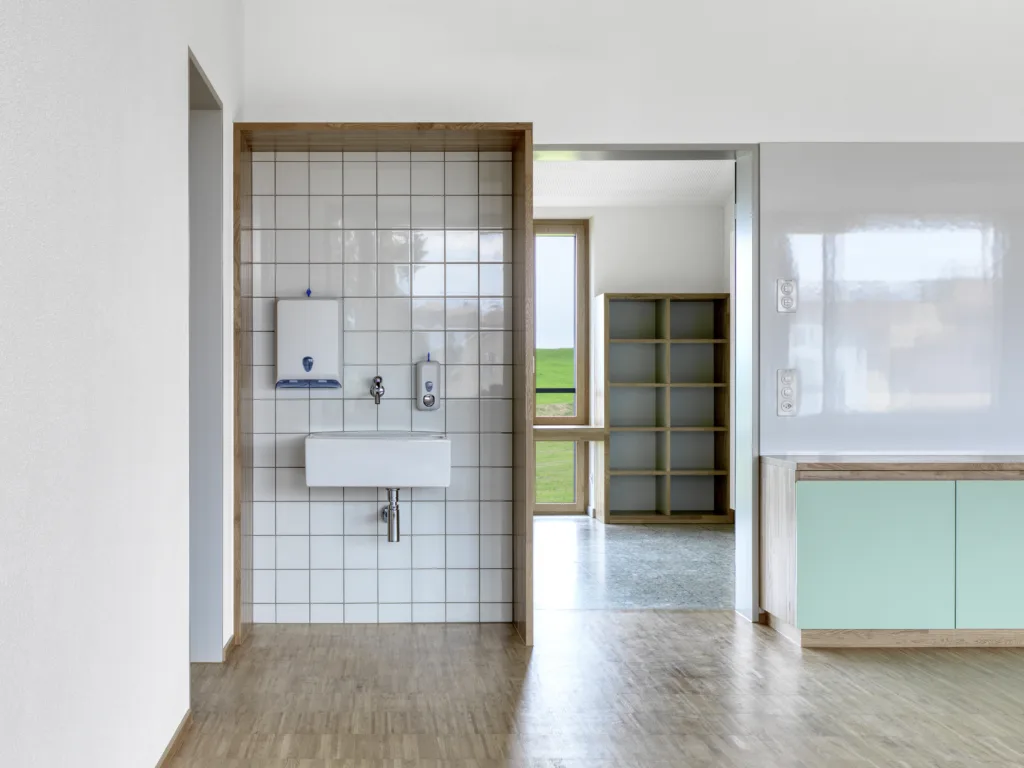 2 Tw Schulhaus Ebnet Andwil 108188