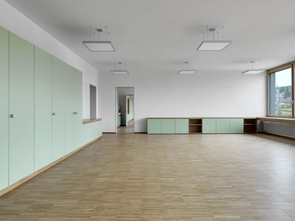 4 Tw Schulhaus Ebnet Andwil 108099